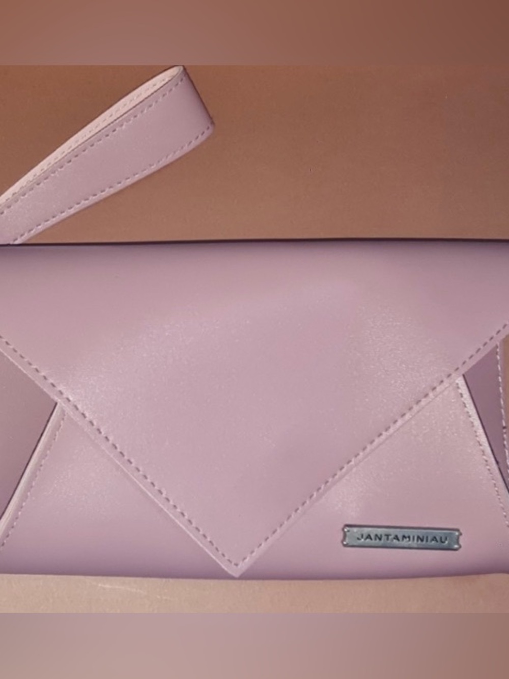 KLM & Jamtaminiau collab Dutch comfort bag, color soft pink